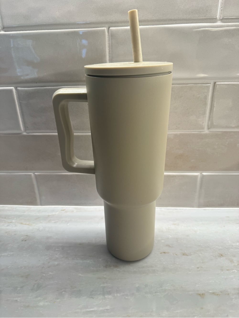 Cream Travel Mug with Handle and Straw